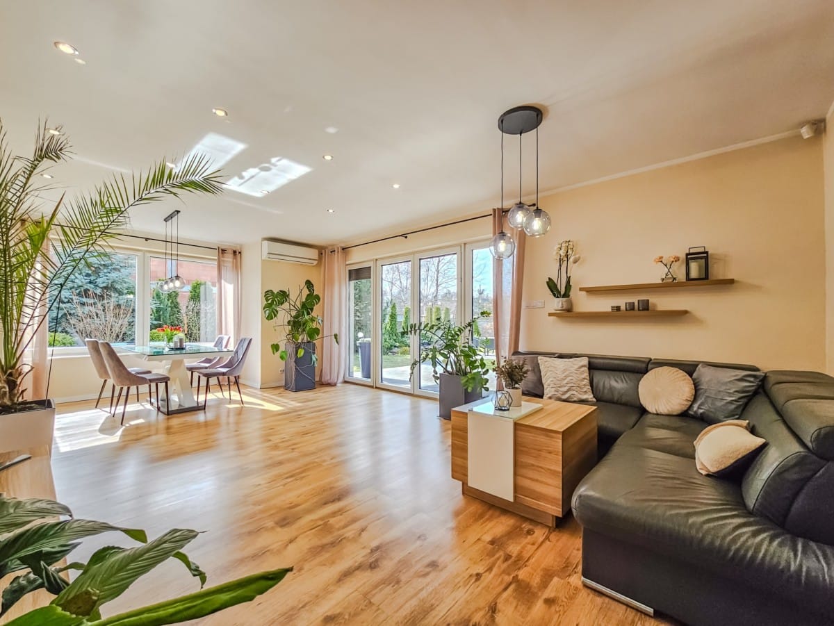 Dom  pokojowe na Sprzedaż