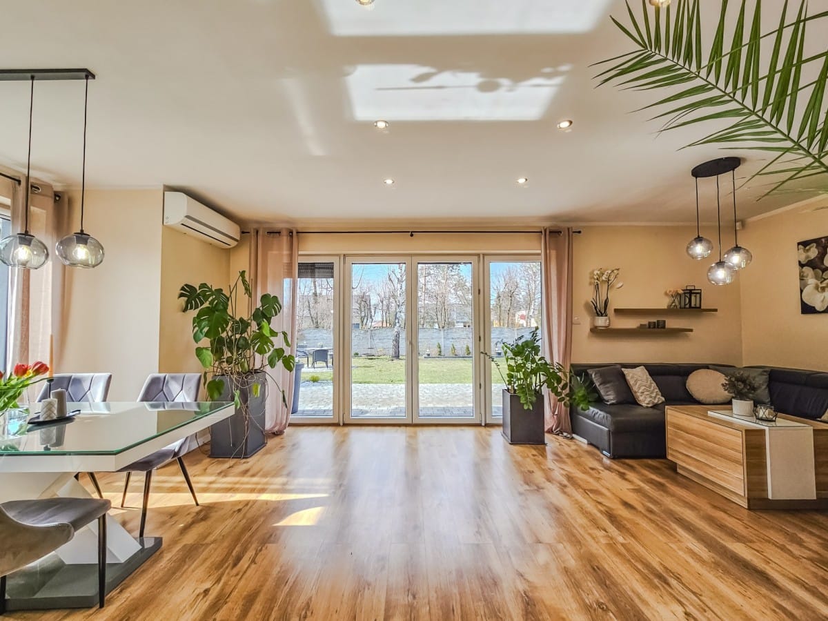 Dom  pokojowe na Sprzedaż