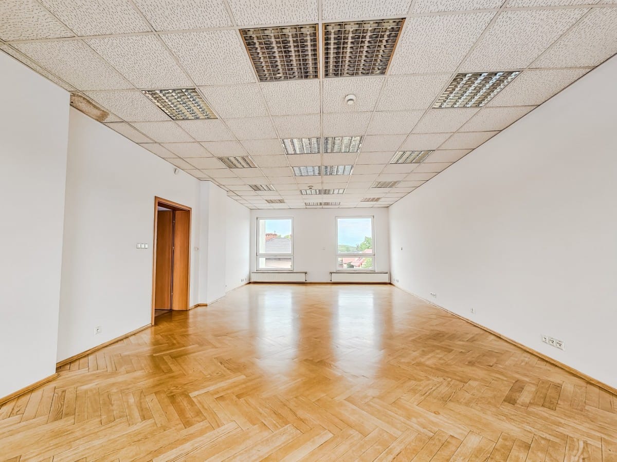 Lokal użytkowy  pokojowe na Sprzedaż