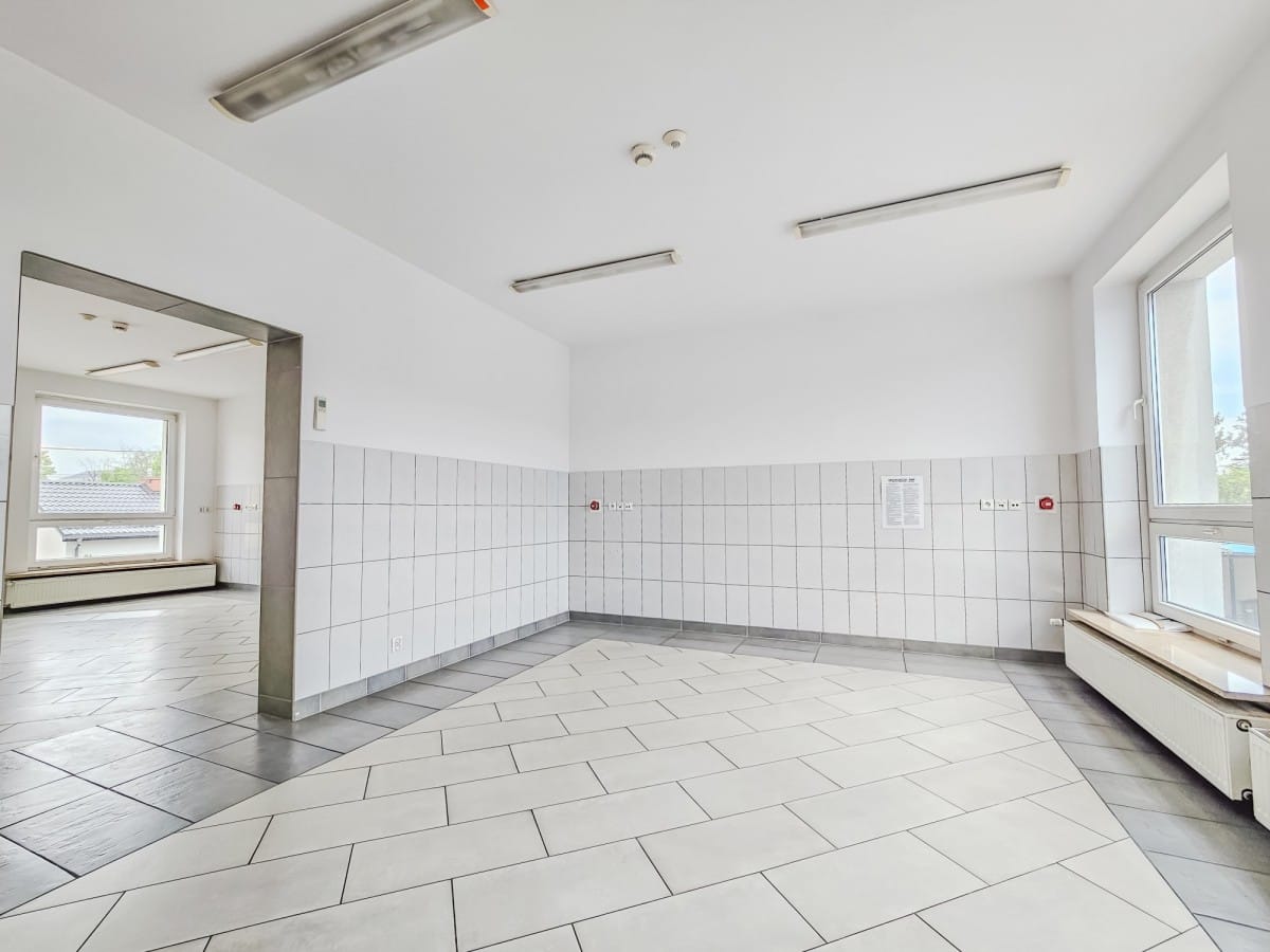 Lokal użytkowy  pokojowe na Sprzedaż