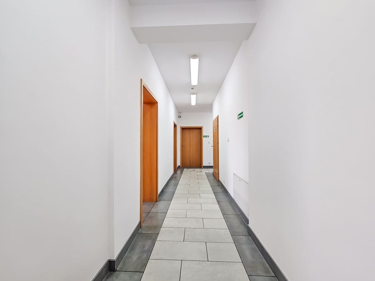 Lokal użytkowy  pokojowe na Sprzedaż