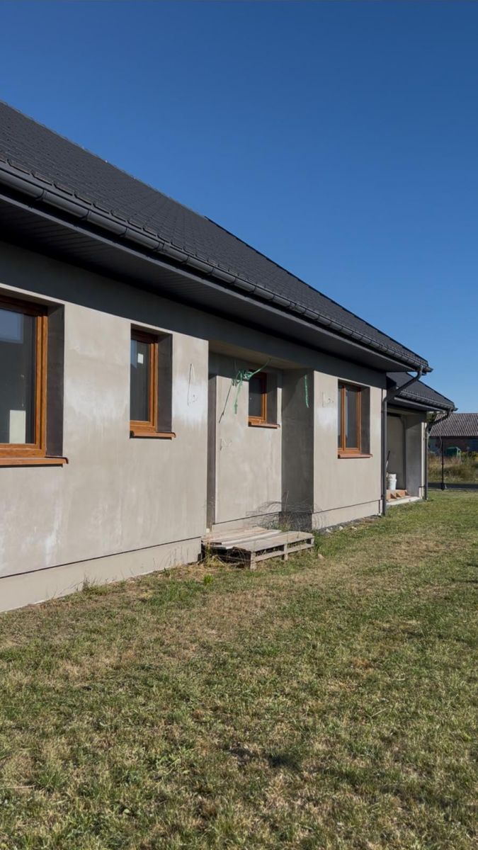 Dom 4 pokojowe na Sprzedaż