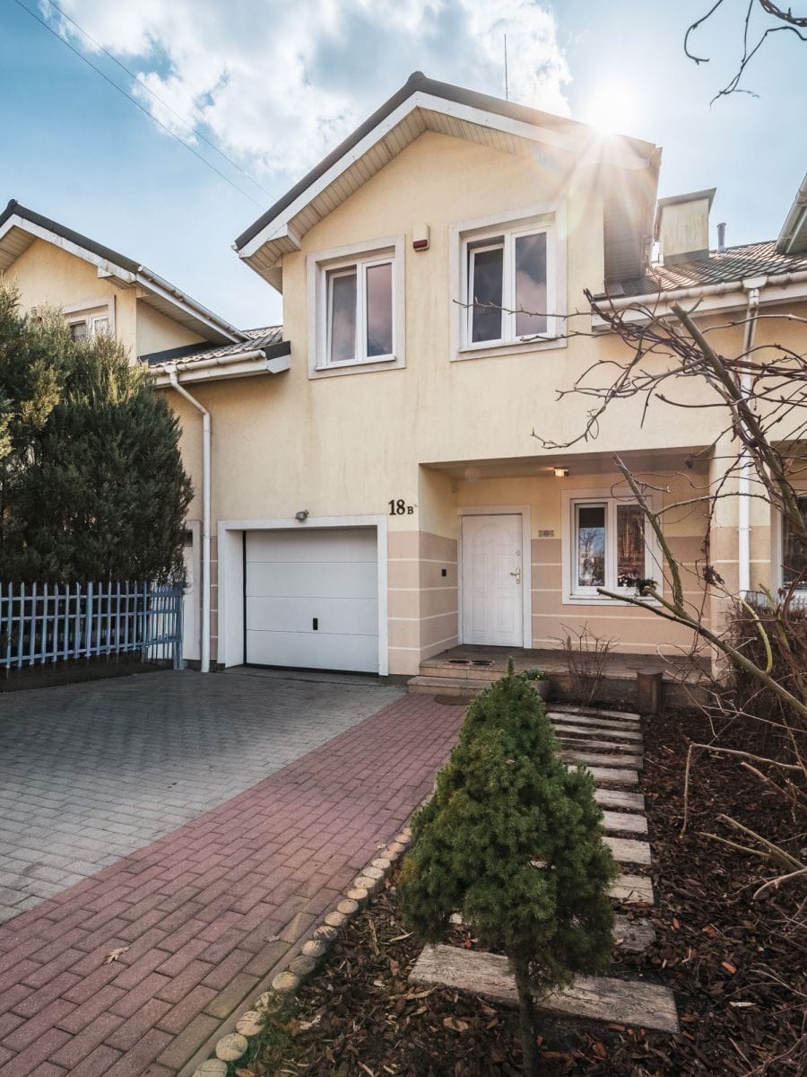 Dom 5 pokojowe na Sprzedaż