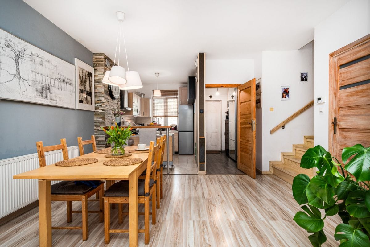 Dom 5 pokojowe na Sprzedaż