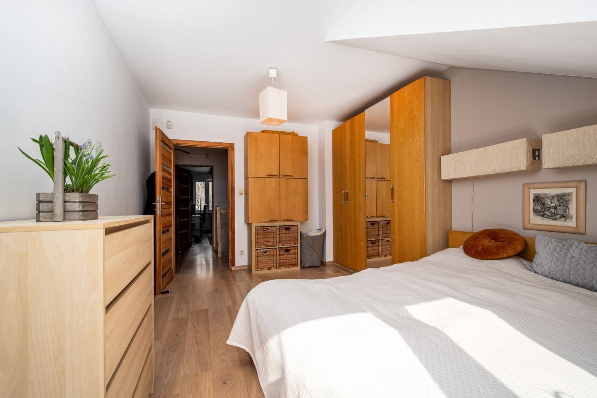 Dom 5 pokojowe na Sprzedaż