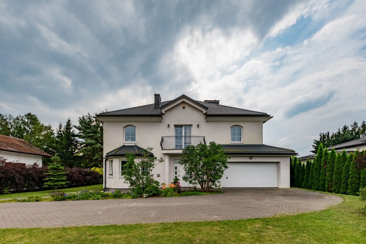 Dom 6 pokojowe na Sprzedaż