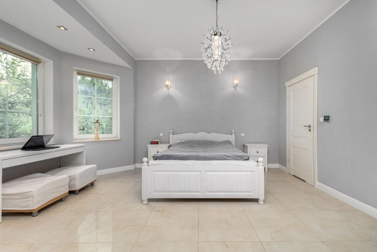 Dom 6 pokojowe na Sprzedaż