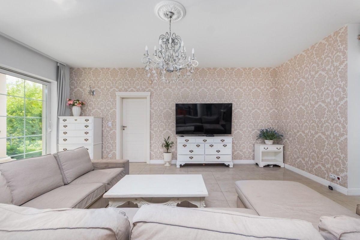 Dom 6 pokojowe na Sprzedaż