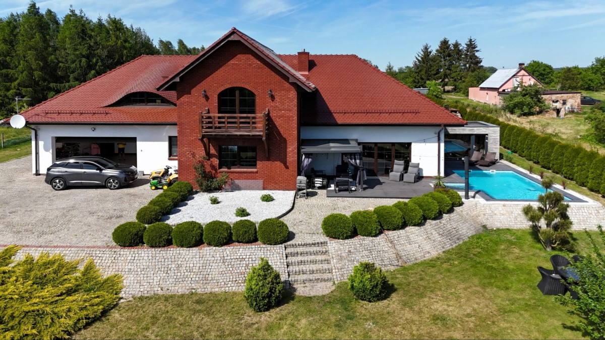 Dom 5 pokojowe na Sprzedaż