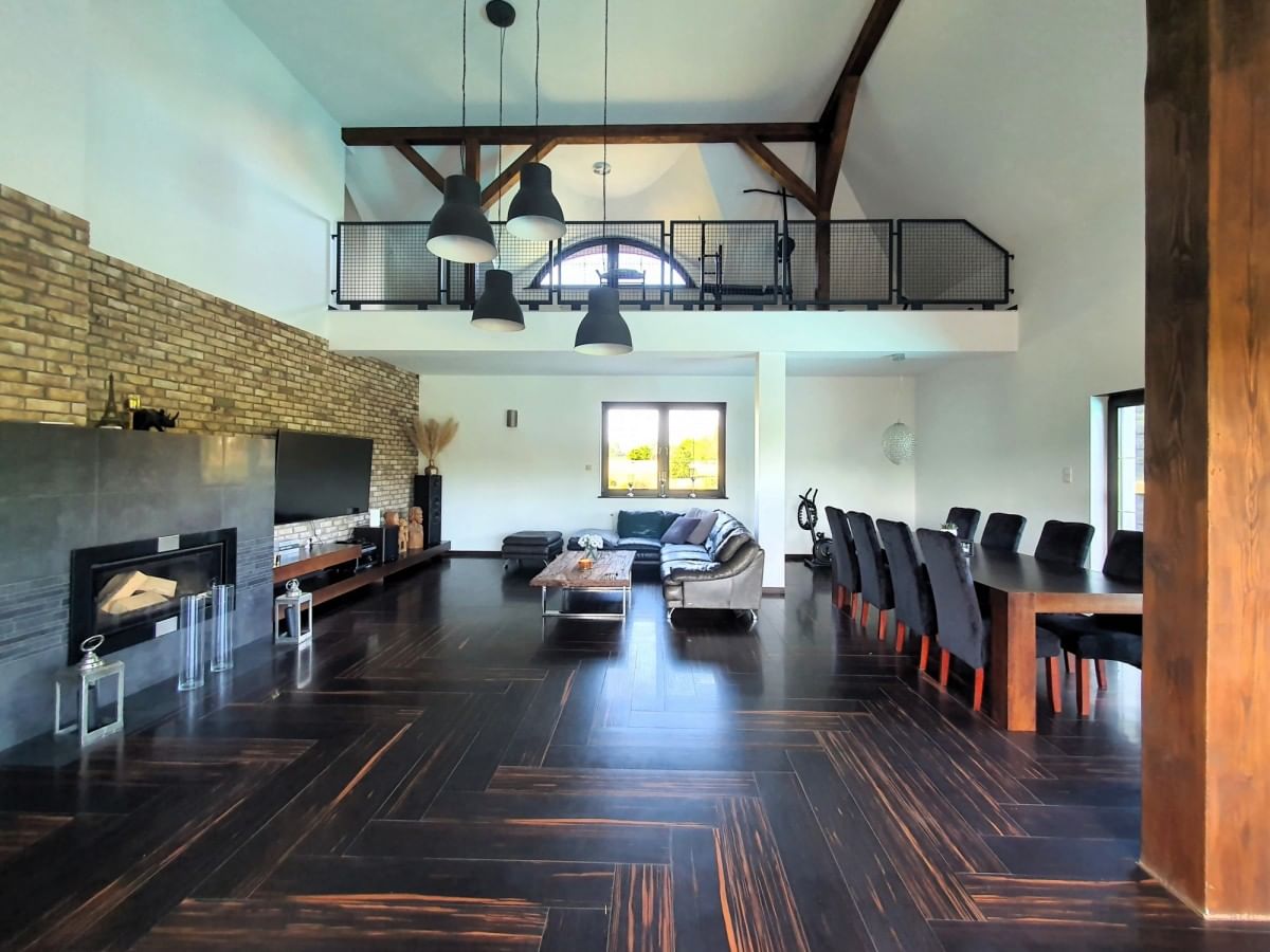 Dom 5 pokojowe na Sprzedaż