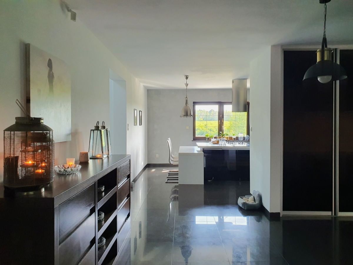 Dom 5 pokojowe na Sprzedaż