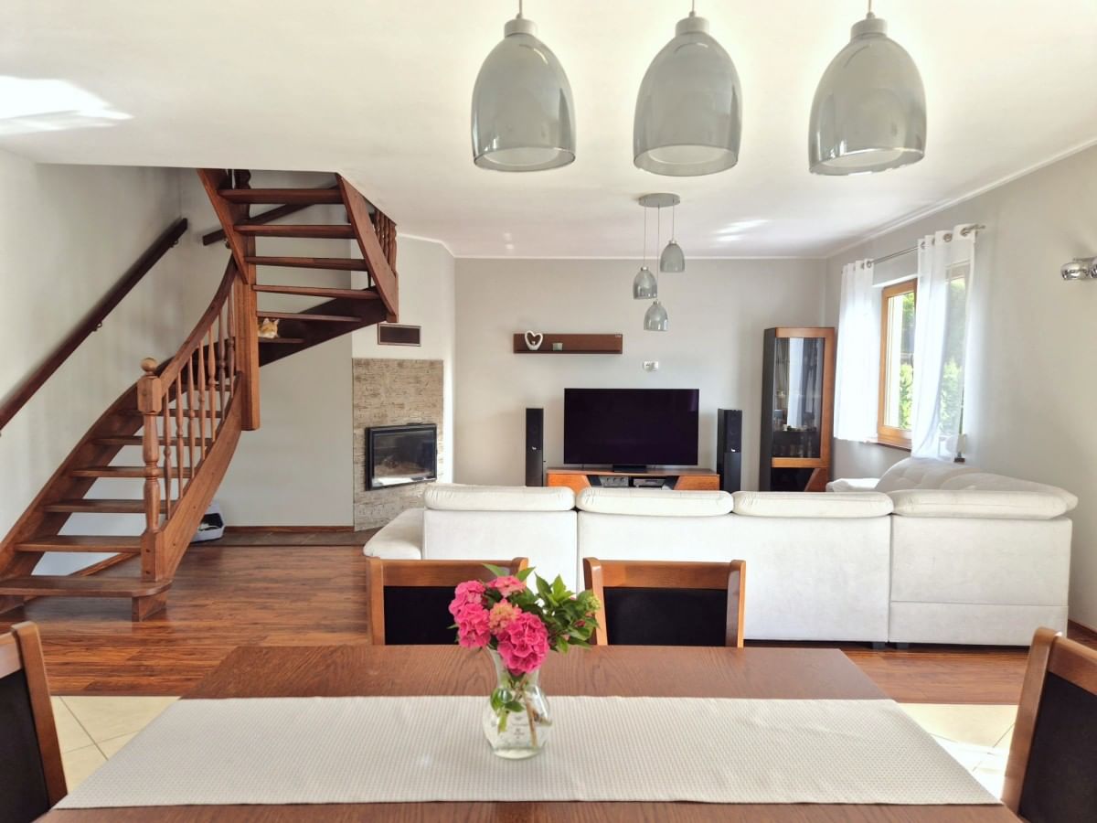 Dom 4 pokojowe na Sprzedaż