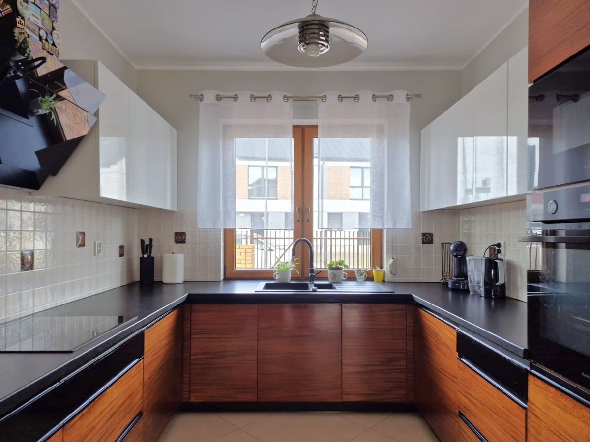 Dom 4 pokojowe na Sprzedaż