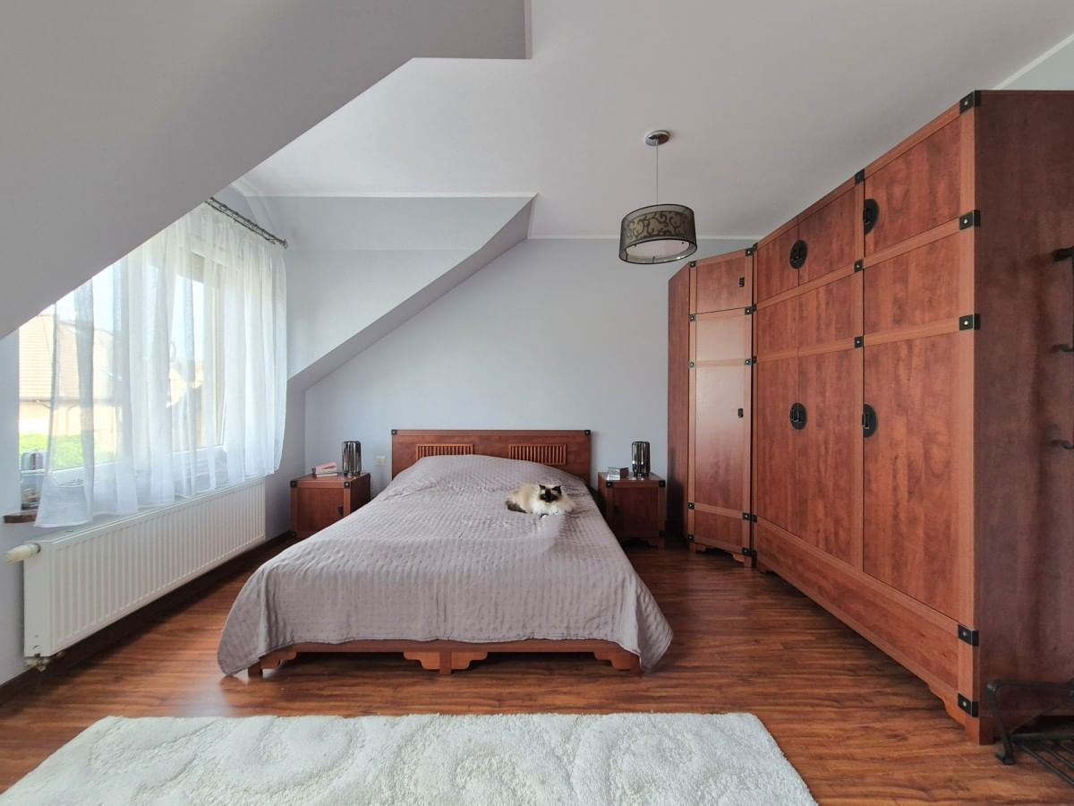 Dom 4 pokojowe na Sprzedaż