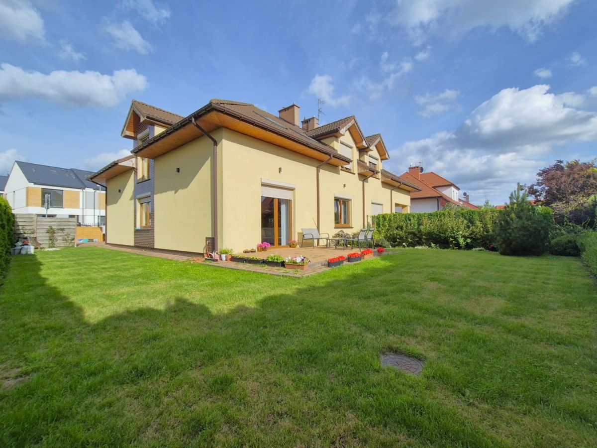 Dom 4 pokojowe na Sprzedaż