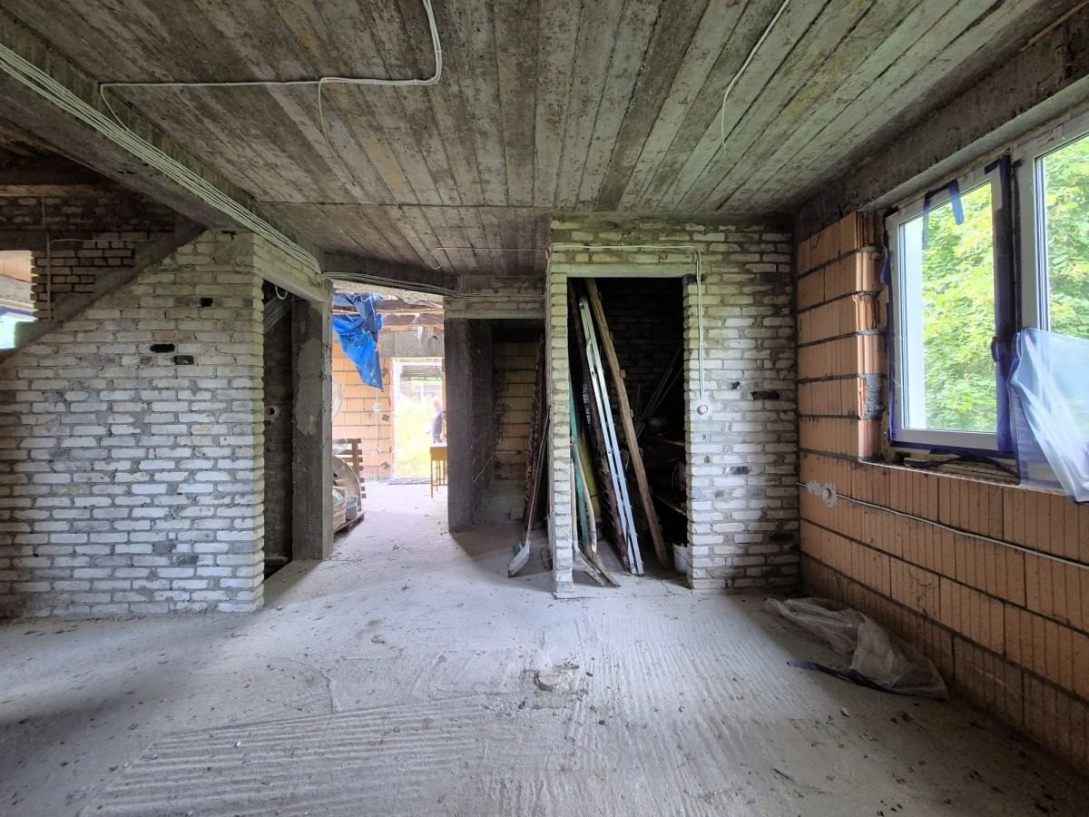 Dom 6 pokojowe na Sprzedaż