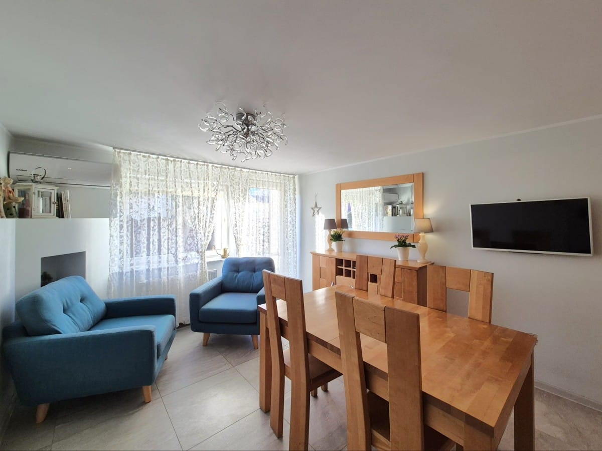 Dom 10 pokojowe na Sprzedaż