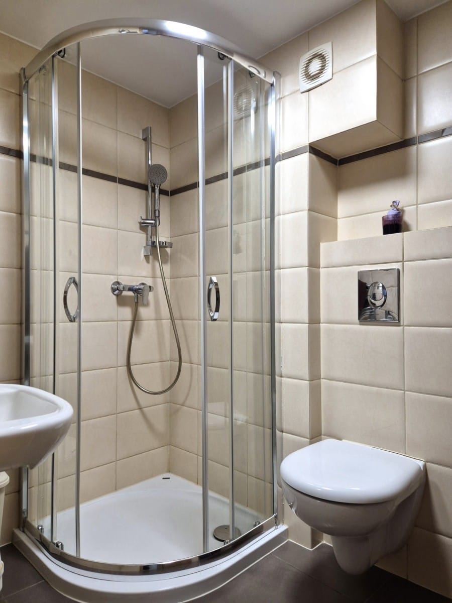 Dom 10 pokojowe na Sprzedaż