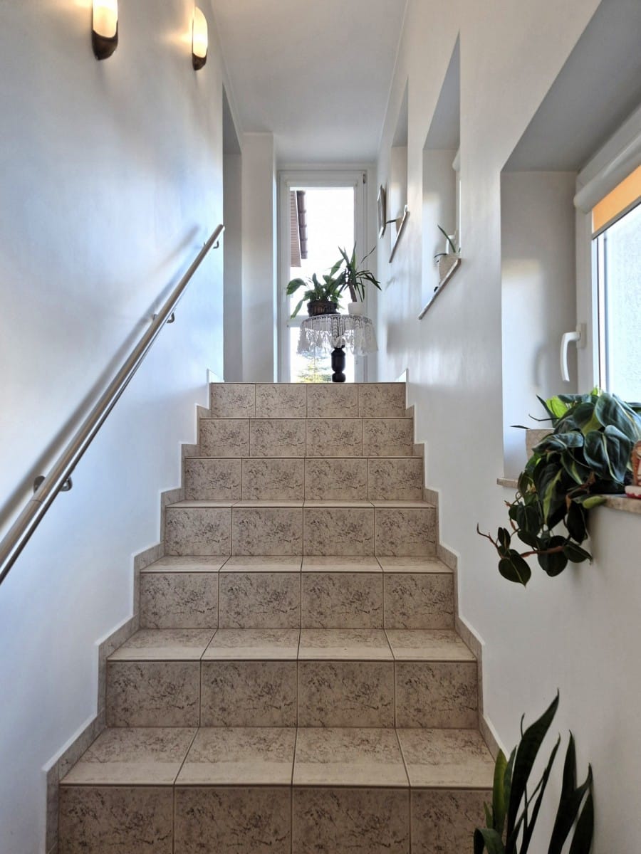 Dom 10 pokojowe na Sprzedaż