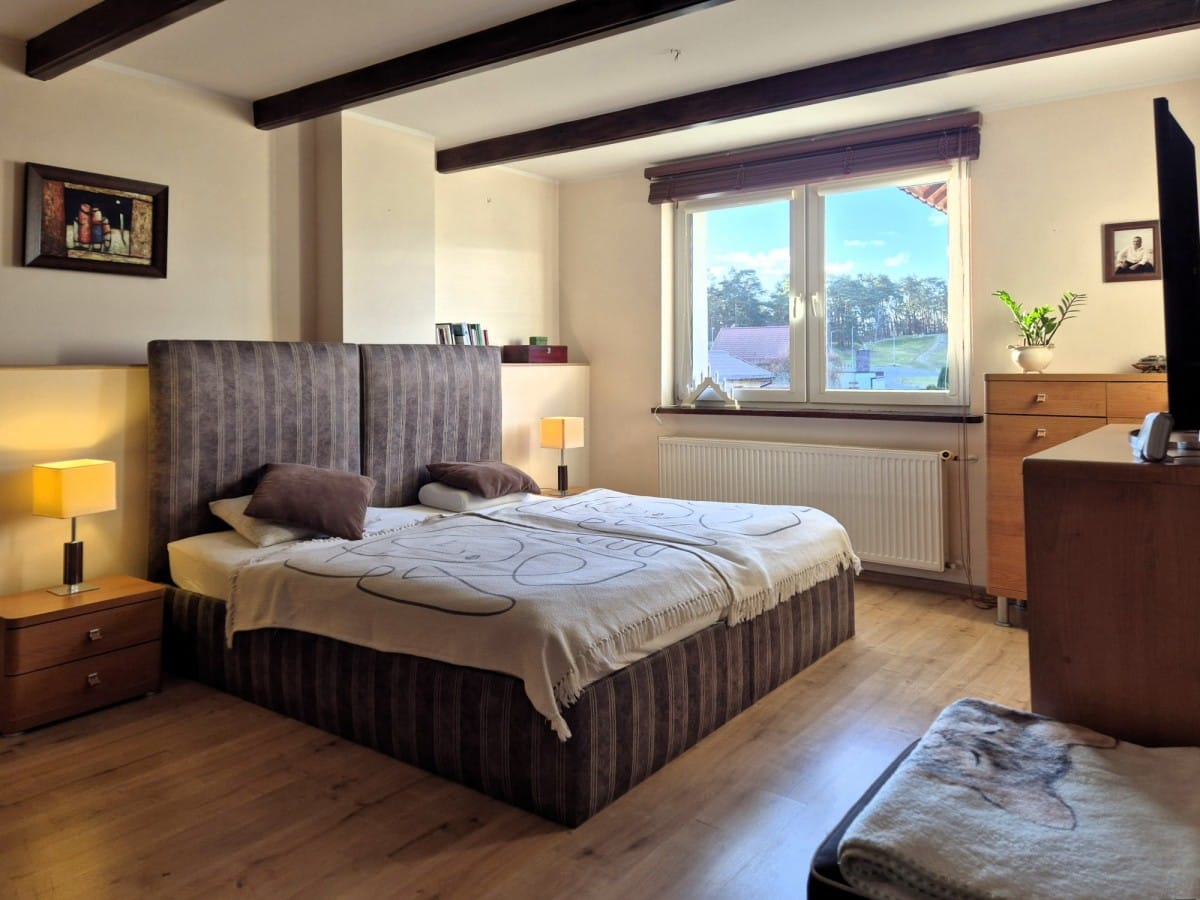 Dom 10 pokojowe na Sprzedaż