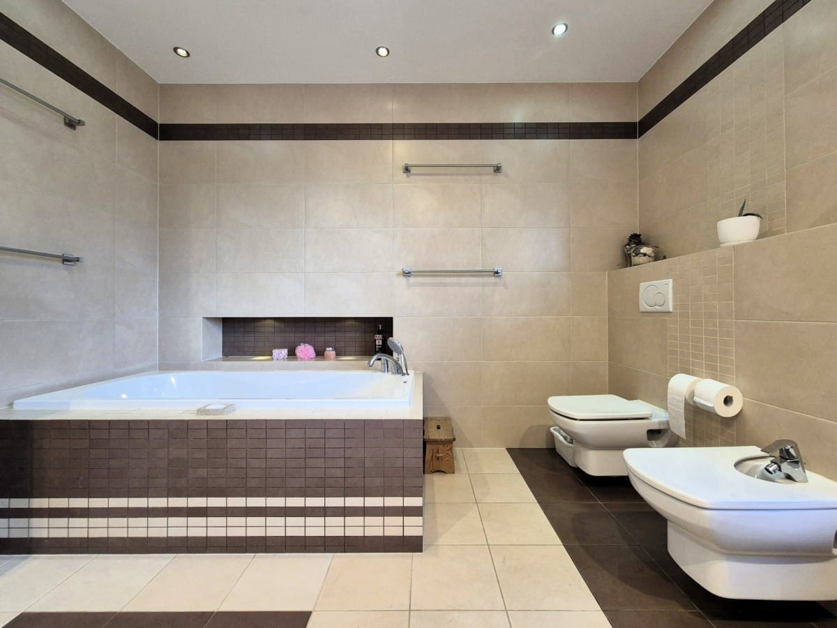 Dom 10 pokojowe na Sprzedaż