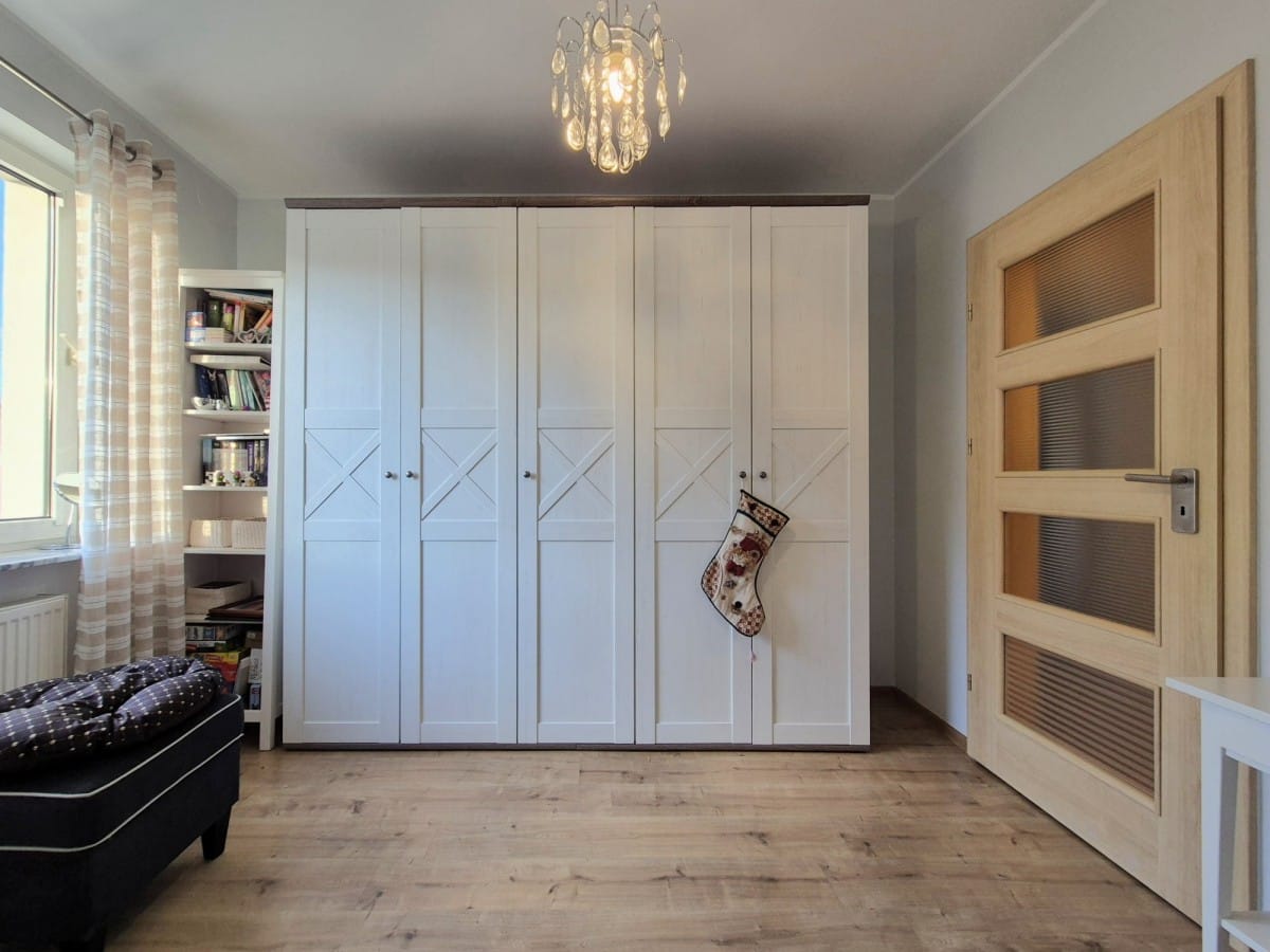 Dom 10 pokojowe na Sprzedaż