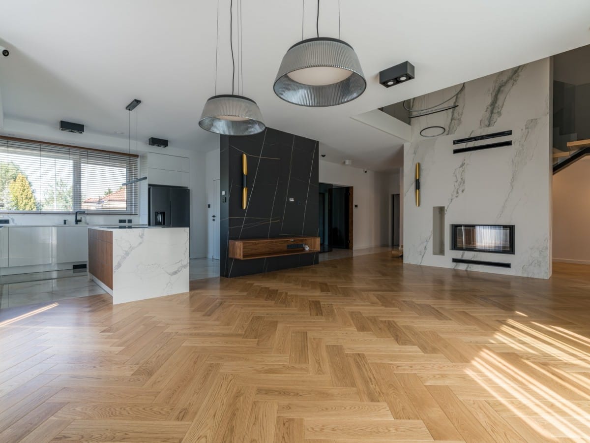 Dom 6 pokojowe na Sprzedaż