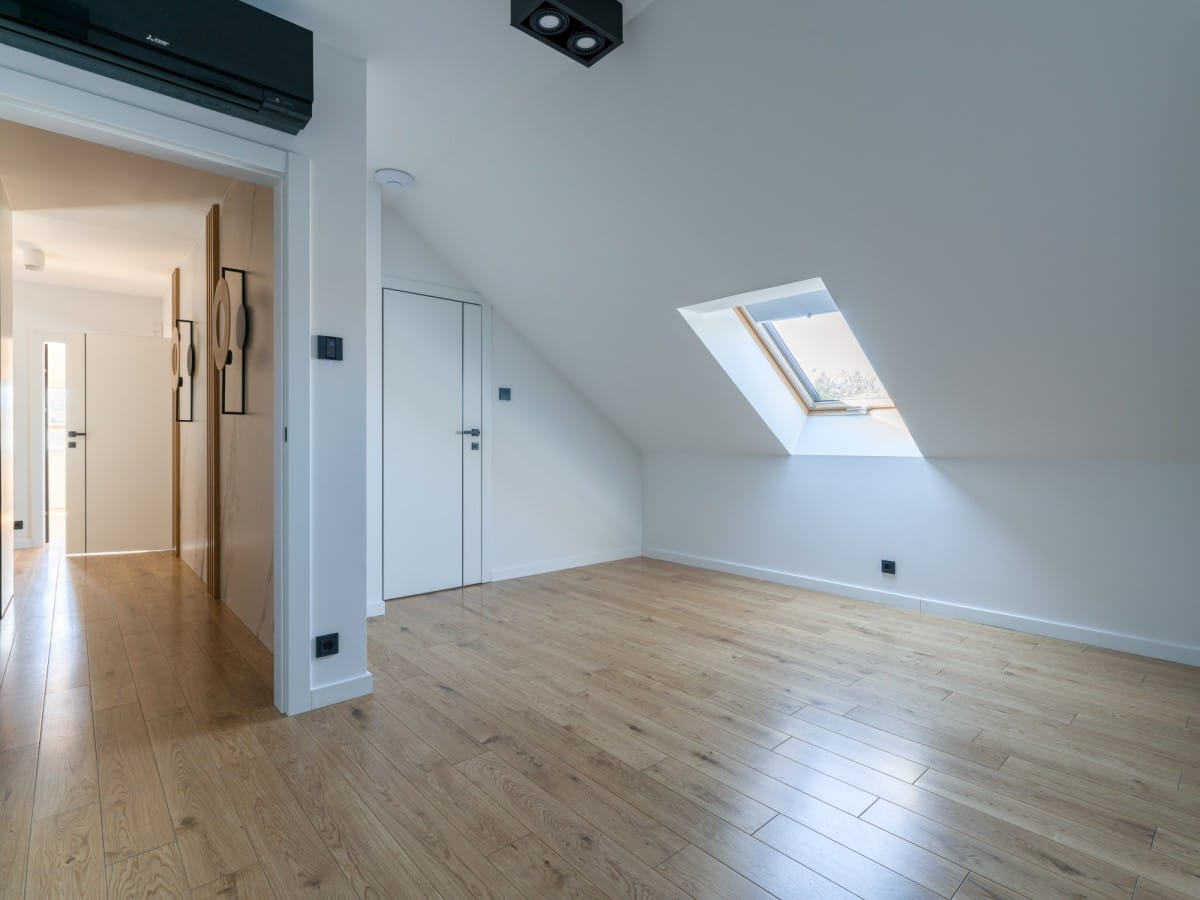 Dom 6 pokojowe na Sprzedaż