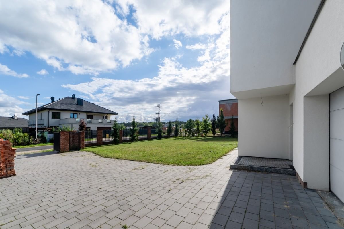 Dom 6 pokojowe na Sprzedaż