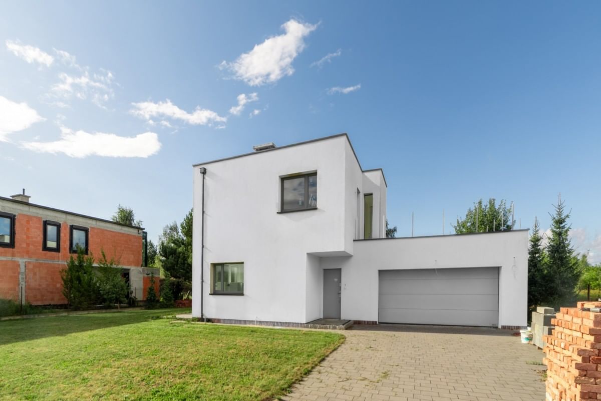 Dom 6 pokojowe na Sprzedaż