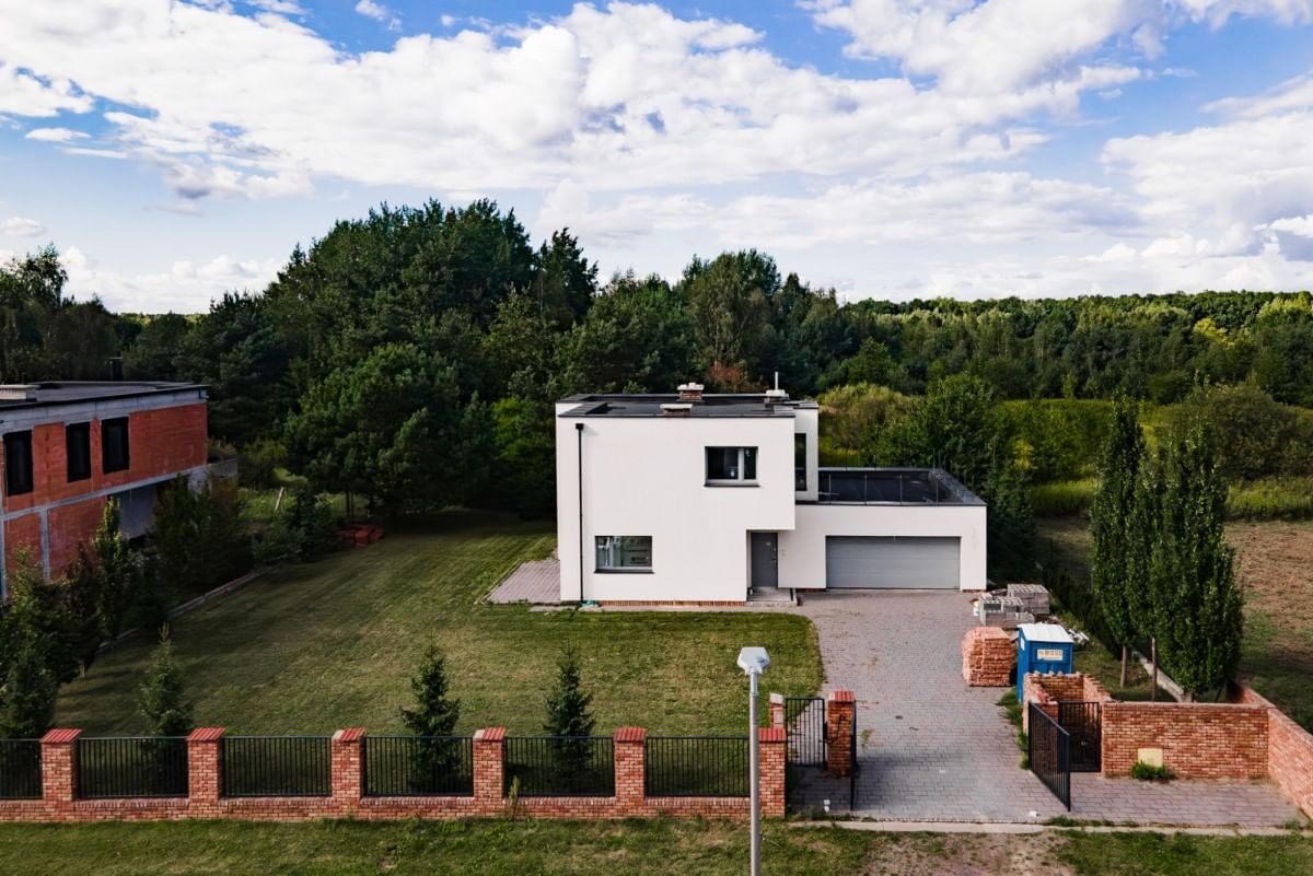 Dom 6 pokojowe na Sprzedaż