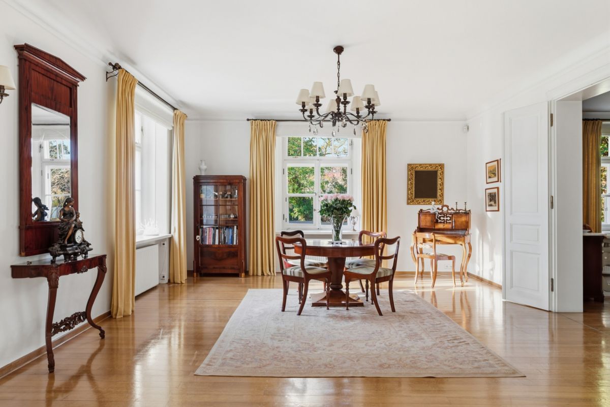 Dom 7 pokojowe na Sprzedaż