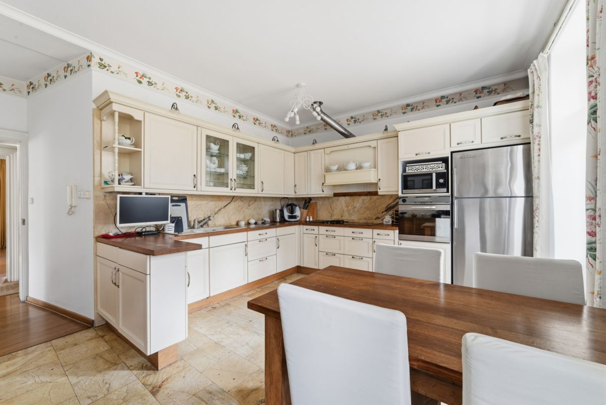 Dom 7 pokojowe na Sprzedaż