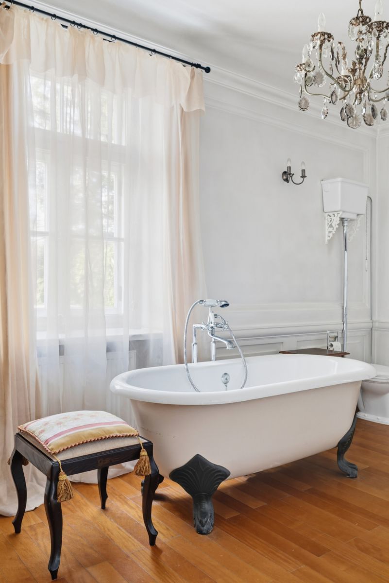 Dom 7 pokojowe na Sprzedaż