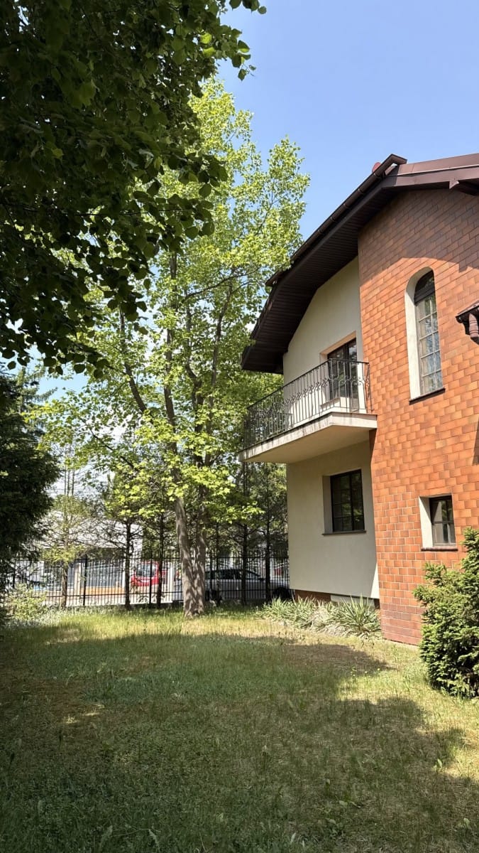 Dom 6 pokojowe na Sprzedaż