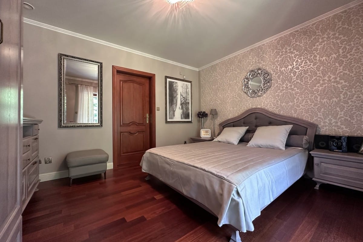 Dom 5 pokojowe na Sprzedaż