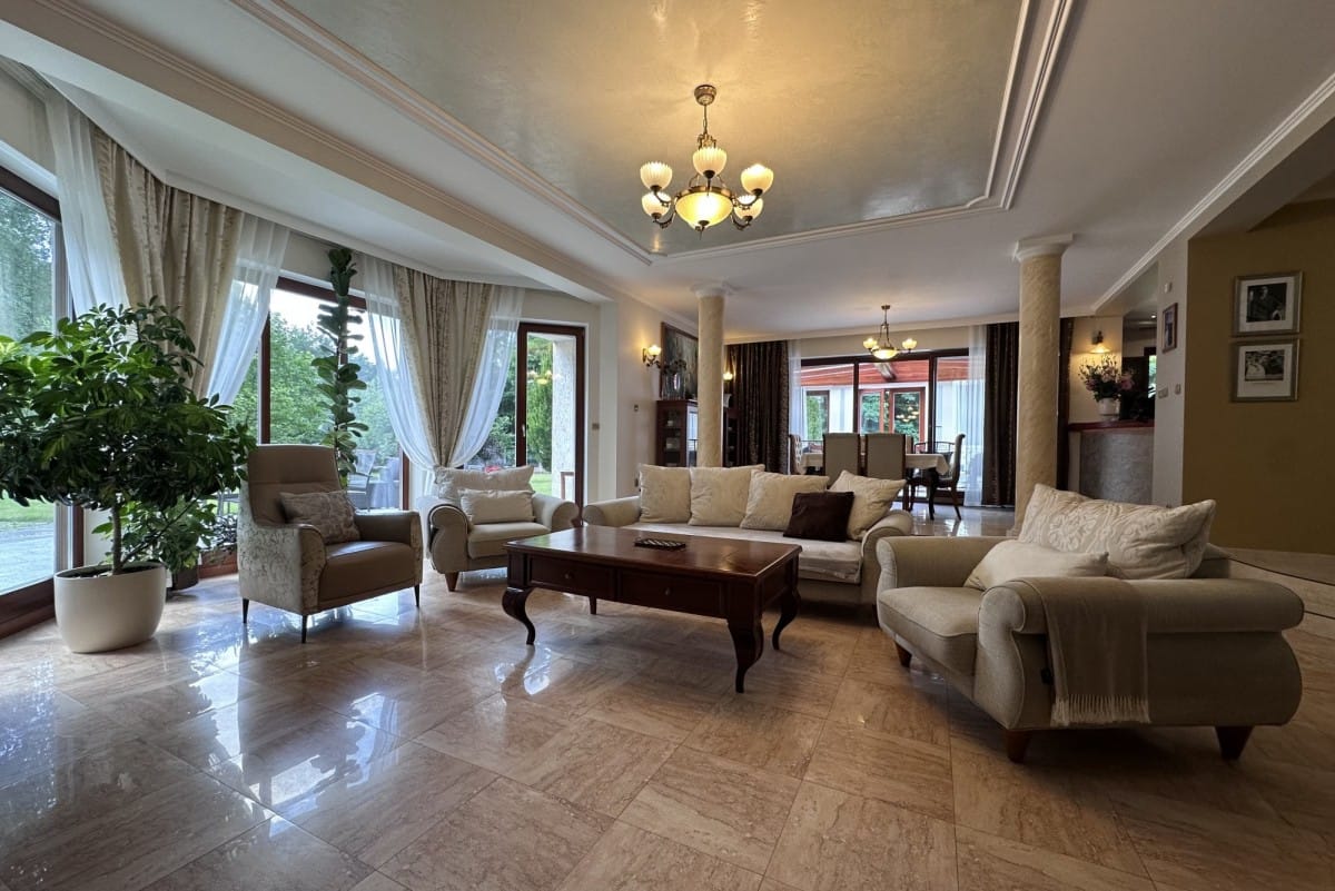 Dom 5 pokojowe na Sprzedaż