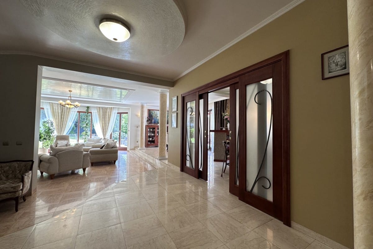 Dom 5 pokojowe na Sprzedaż