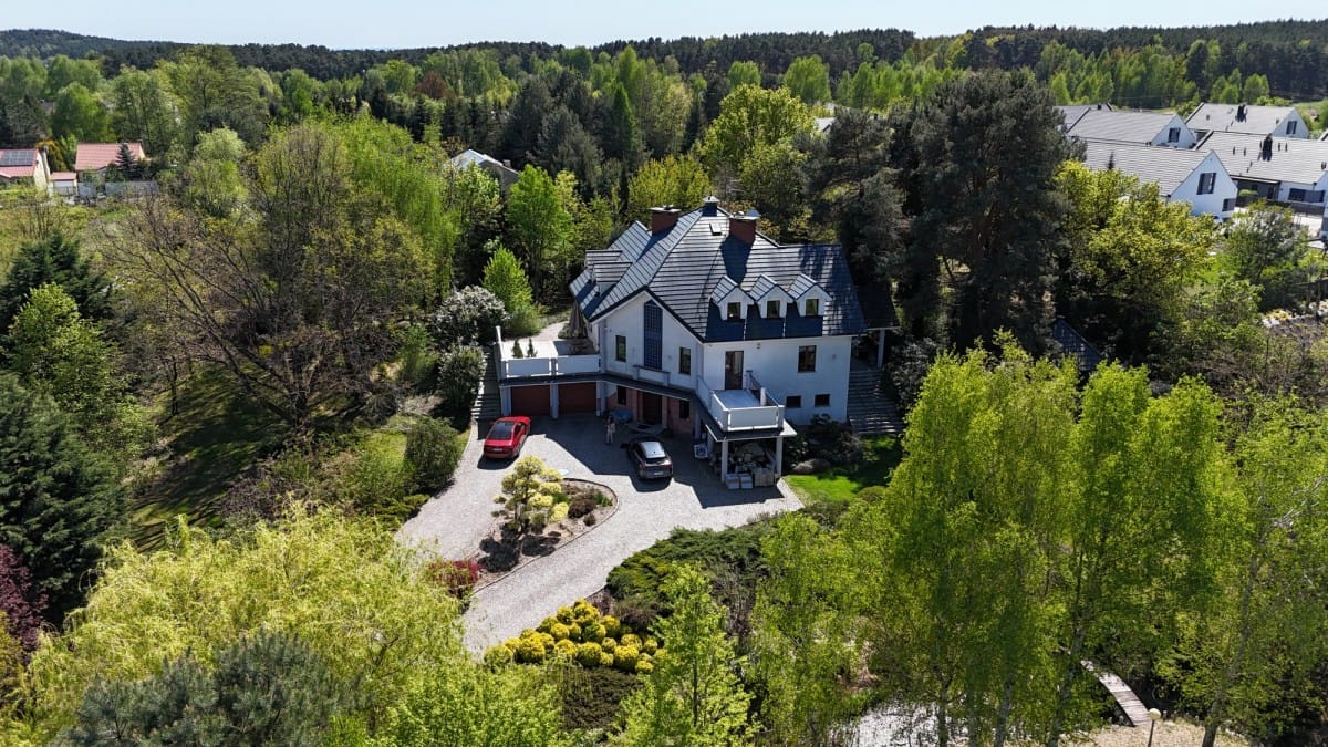 Dom 6 pokojowe na Sprzedaż