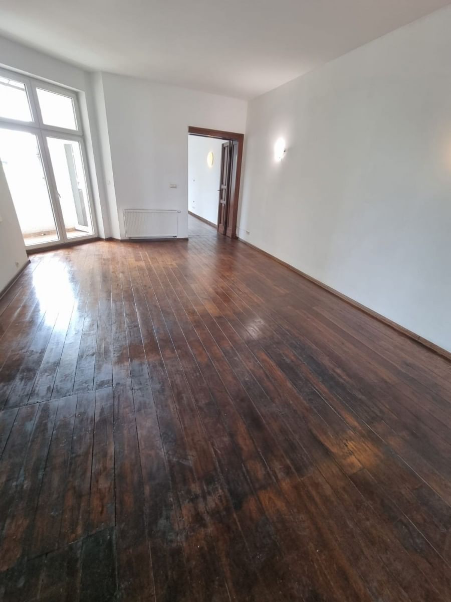 Mieszkanie 6 pokojowe na Sprzedaż