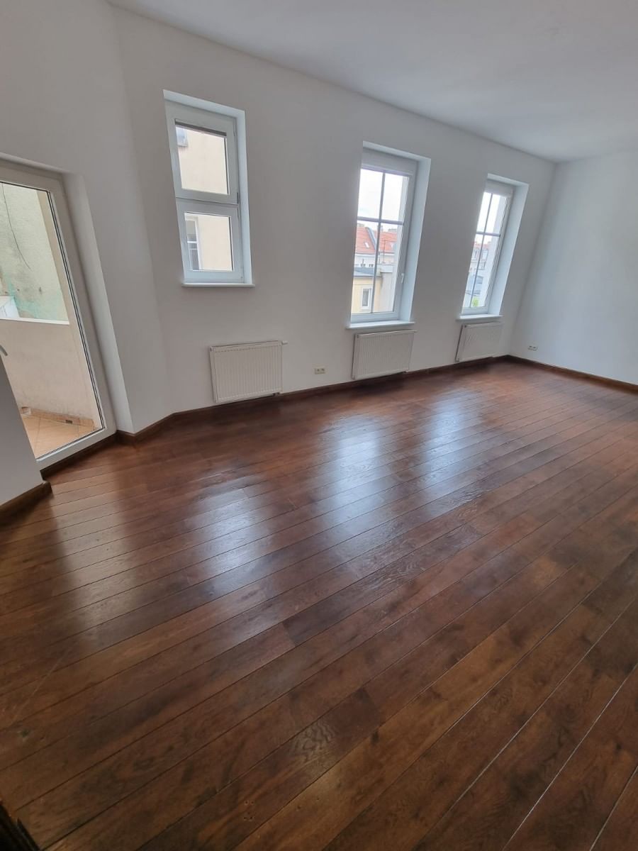 Mieszkanie 6 pokojowe na Sprzedaż