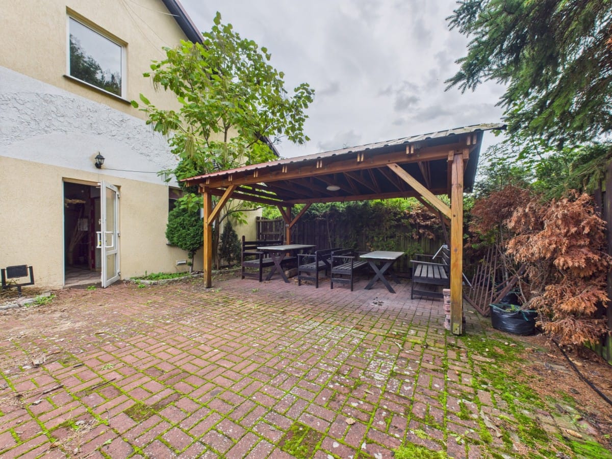 Dom 19 pokojowe na Sprzedaż