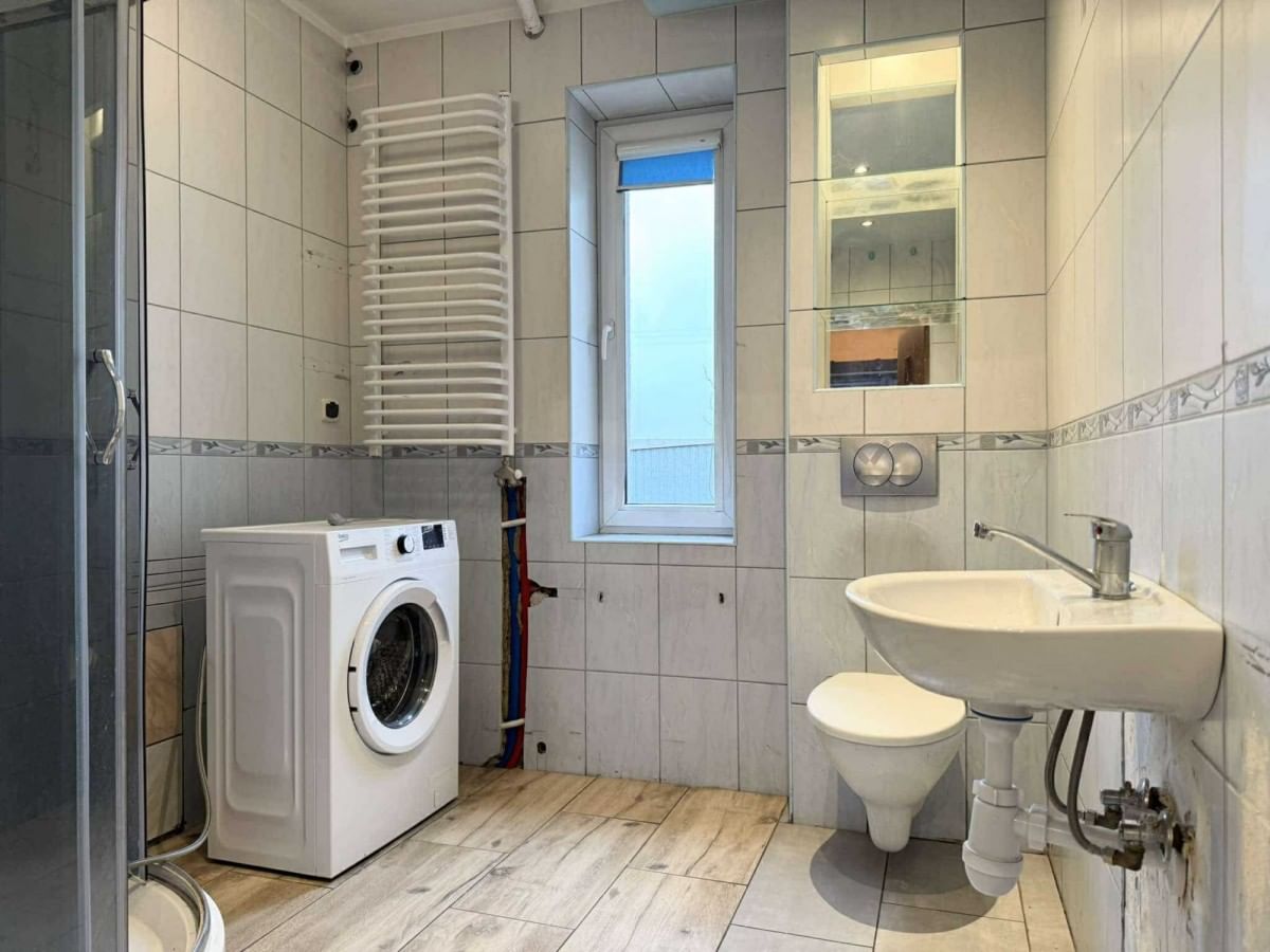 Dom  pokojowe na Sprzedaż