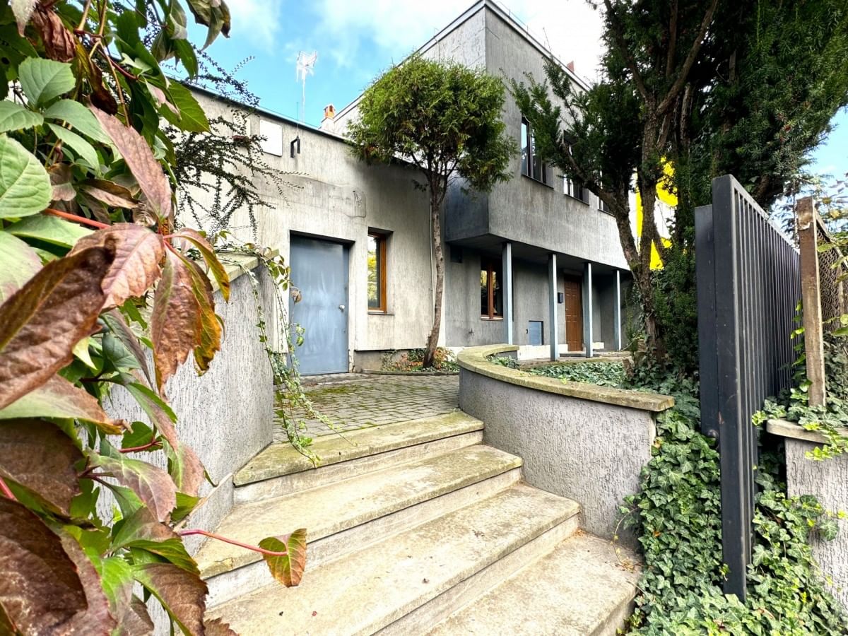 Lokal użytkowy  pokojowe na Sprzedaż