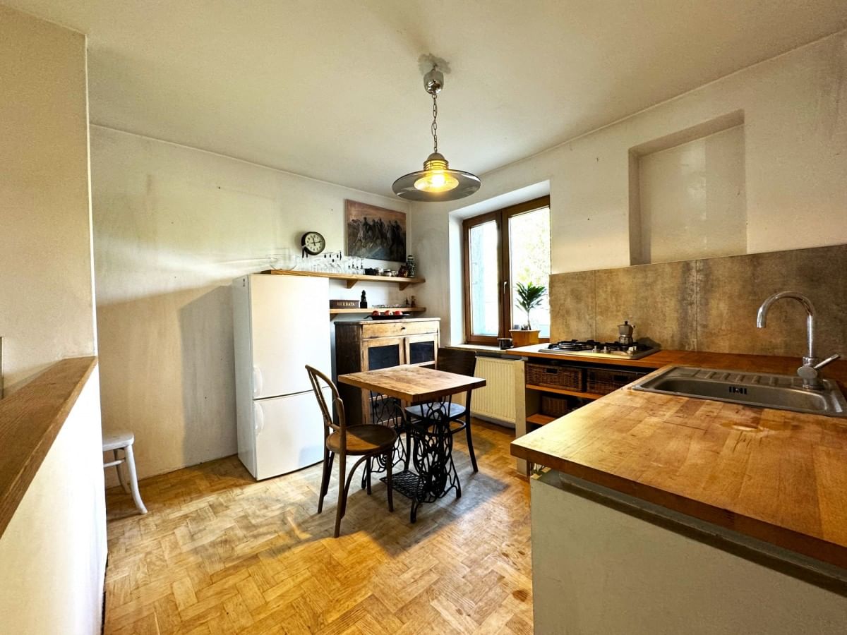 Lokal użytkowy  pokojowe na Sprzedaż