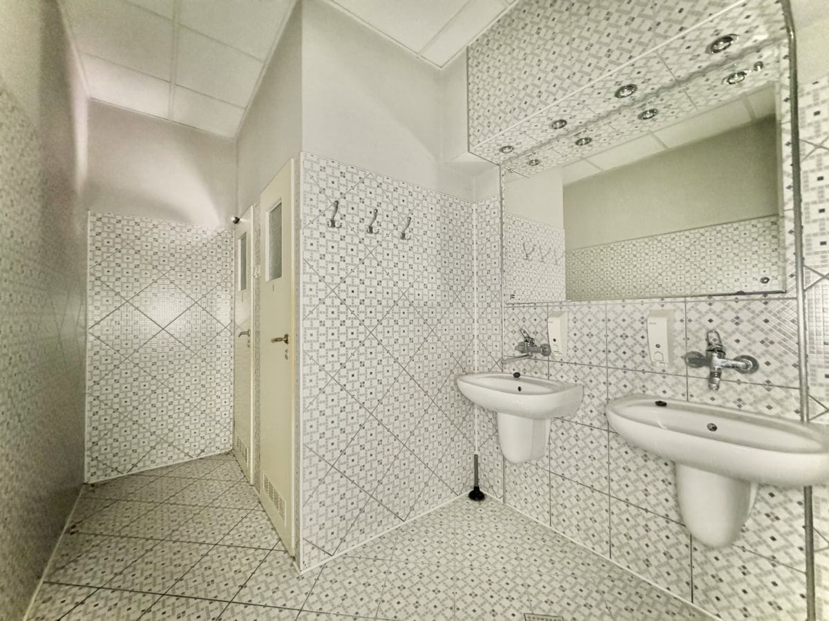 Lokal użytkowy  pokojowe na Sprzedaż