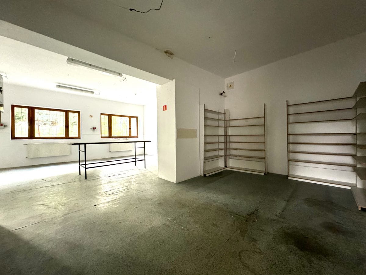 Lokal użytkowy  pokojowe na Sprzedaż