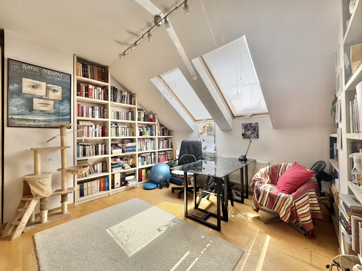 Mieszkanie 4 pokojowe na Sprzedaż