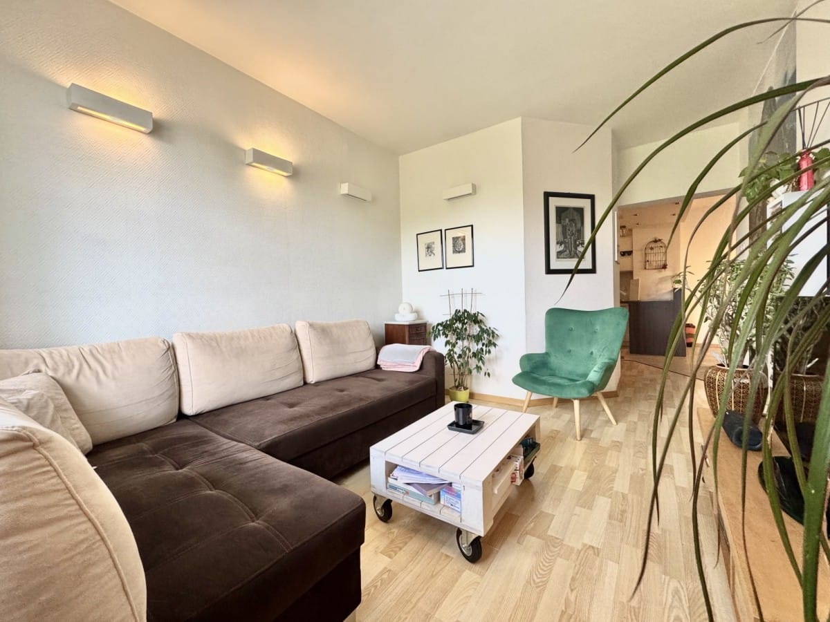 Mieszkanie 4 pokojowe na Sprzedaż