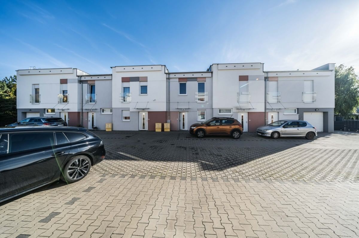 Dom 4 pokojowe na Sprzedaż